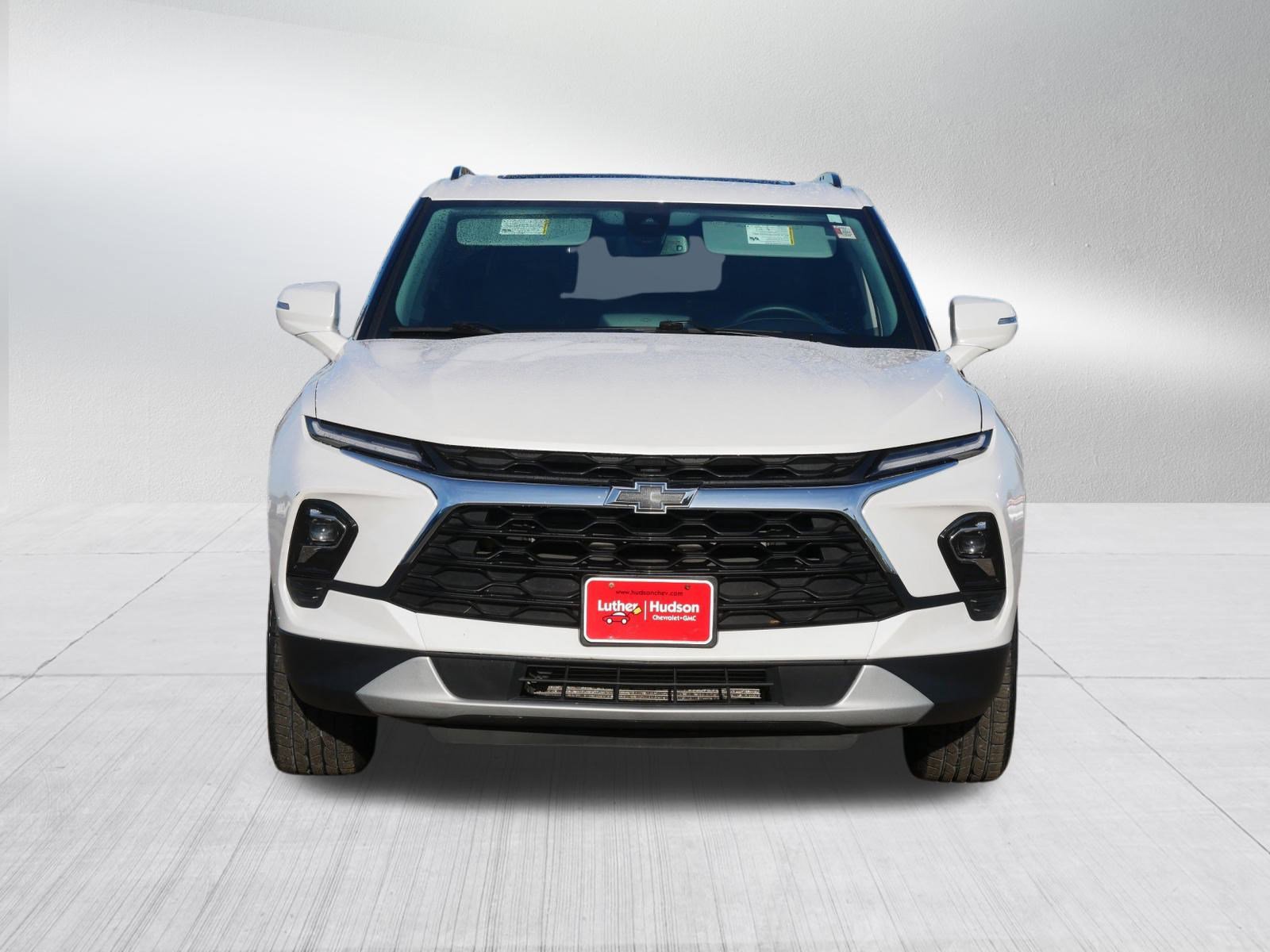 Used 2023 Chevrolet Blazer LT image 2