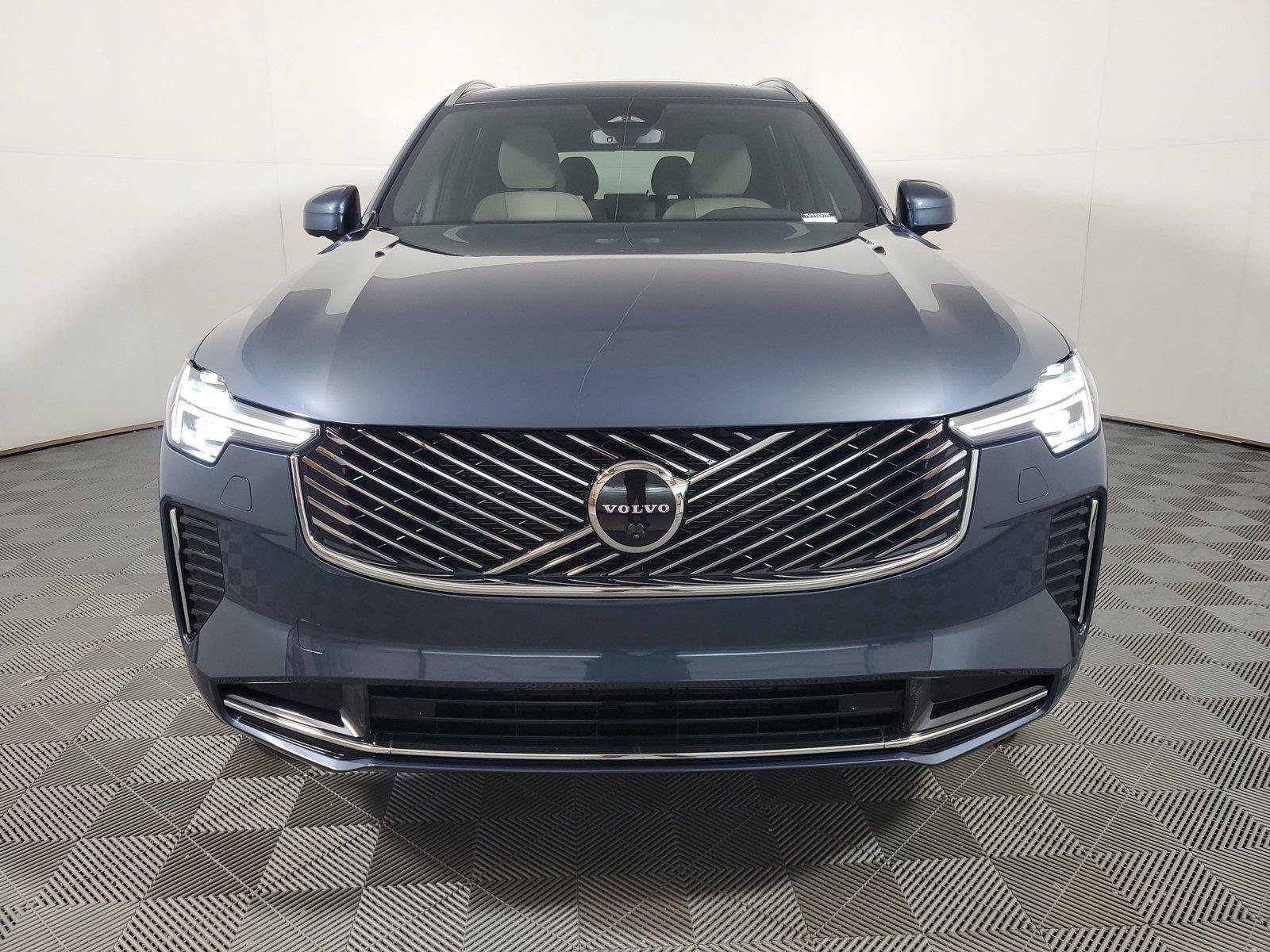 Certified 2026 Volvo XC90 B6 Plus w/ Protection Package Premier AWD/4WD image 2