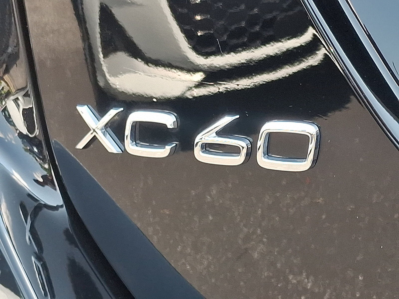 Used 2015 Volvo XC60 T5 Platinum w/ Climate Package AWD/4WD image 30