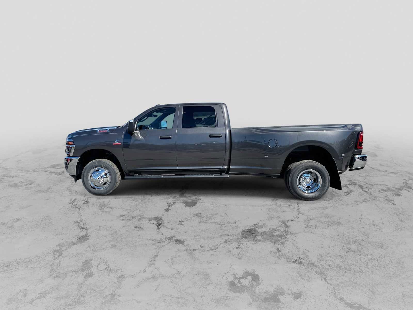 New 2026 RAM 3500 Tradesman AWD/4WD image 5