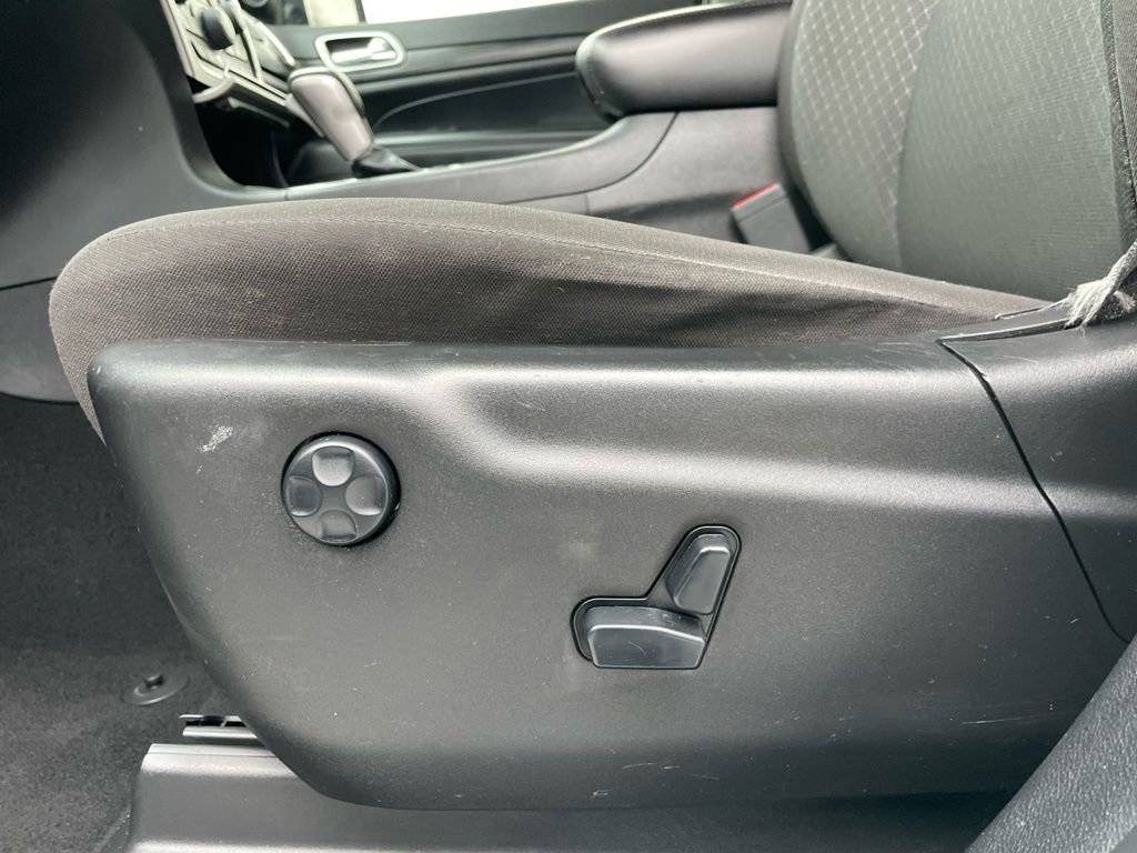 Used 2021 Jeep Grand Cherokee Laredo image 24