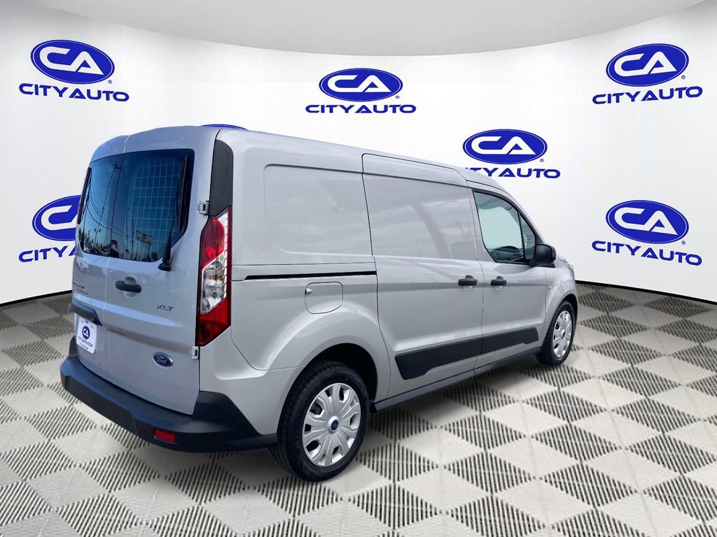 Used 2023 Ford Transit Connect XLT image 3