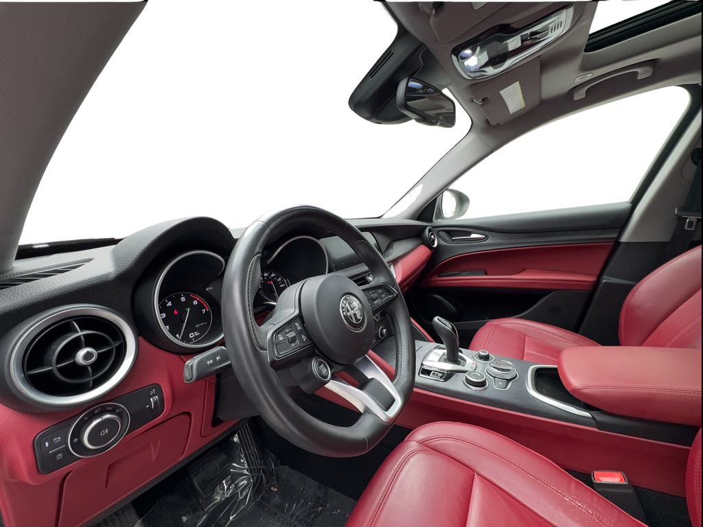 Used 2021 Alfa Romeo Stelvio Sprint w/ Nero Edizione RWD image 19