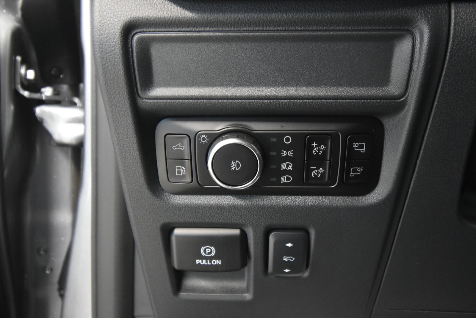 New 2025 Ford F150 Platinum w/ Equipment Group 702A High image 7