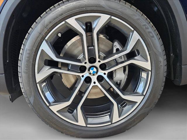 New 2026 BMW X5 sDrive40i w/ Climate Comfort Package RWD image 16