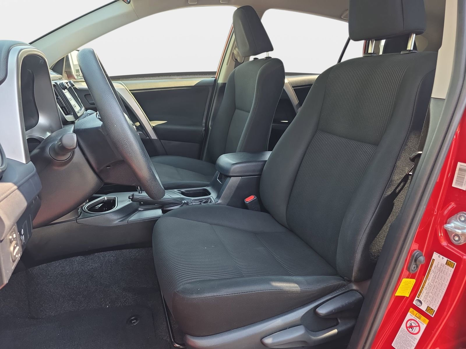 Used 2016 Toyota RAV4 LE image 14
