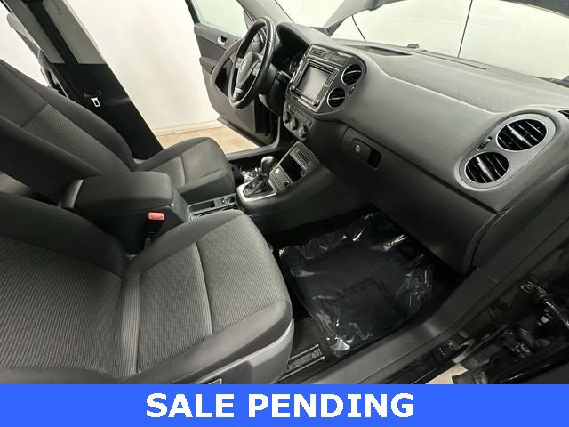 Used 2017 Volkswagen Tiguan Limited w/ Premium Package image 20