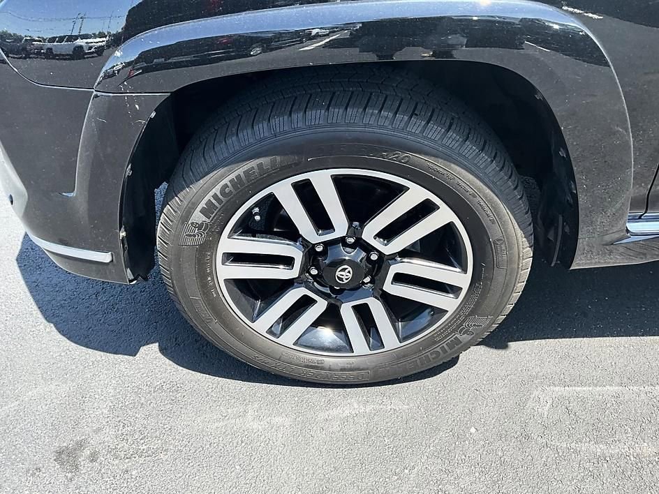 Used 2017 Toyota 4Runner Limited AWD/4WD image 10