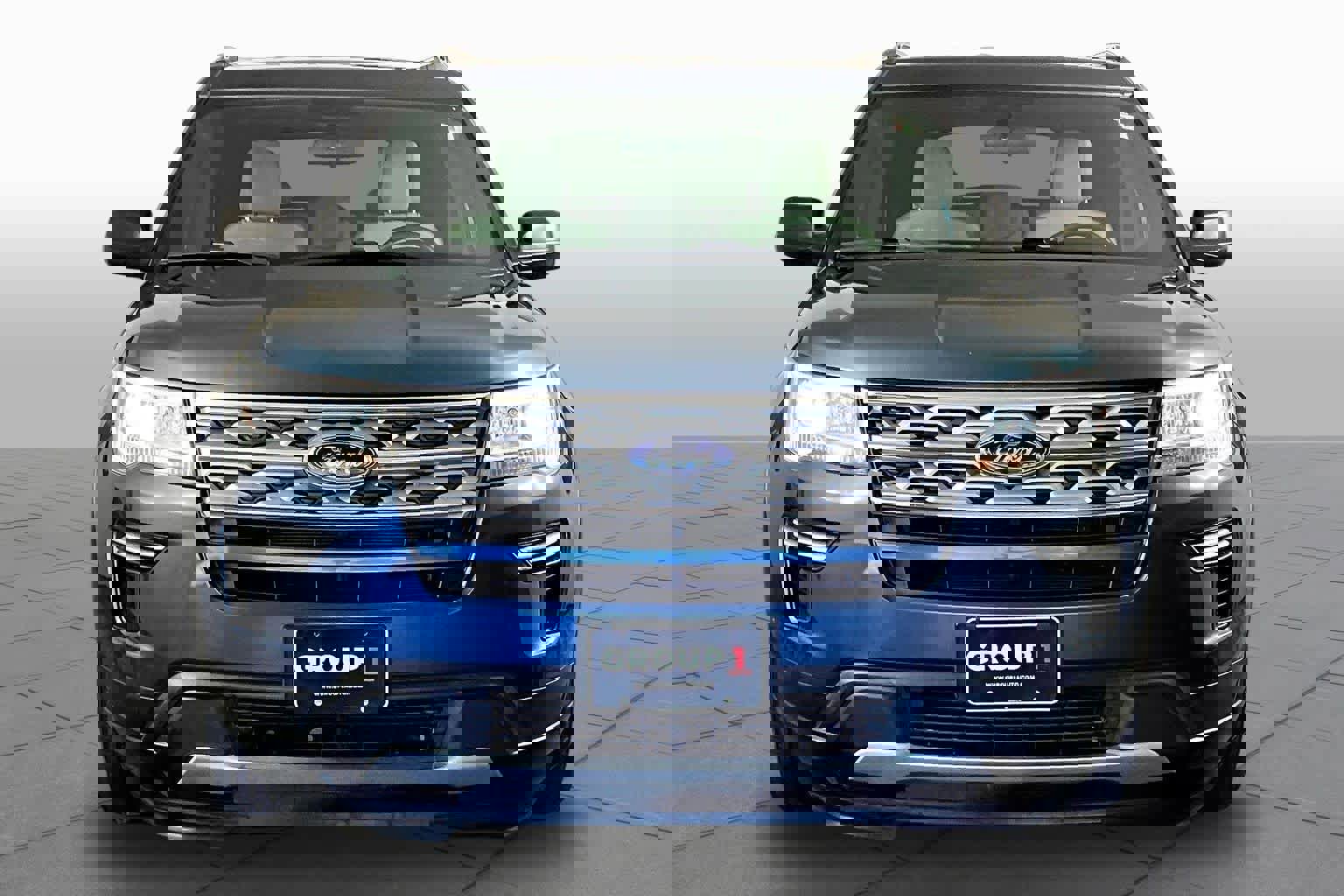 Used 2018 Ford Explorer XLT image 4