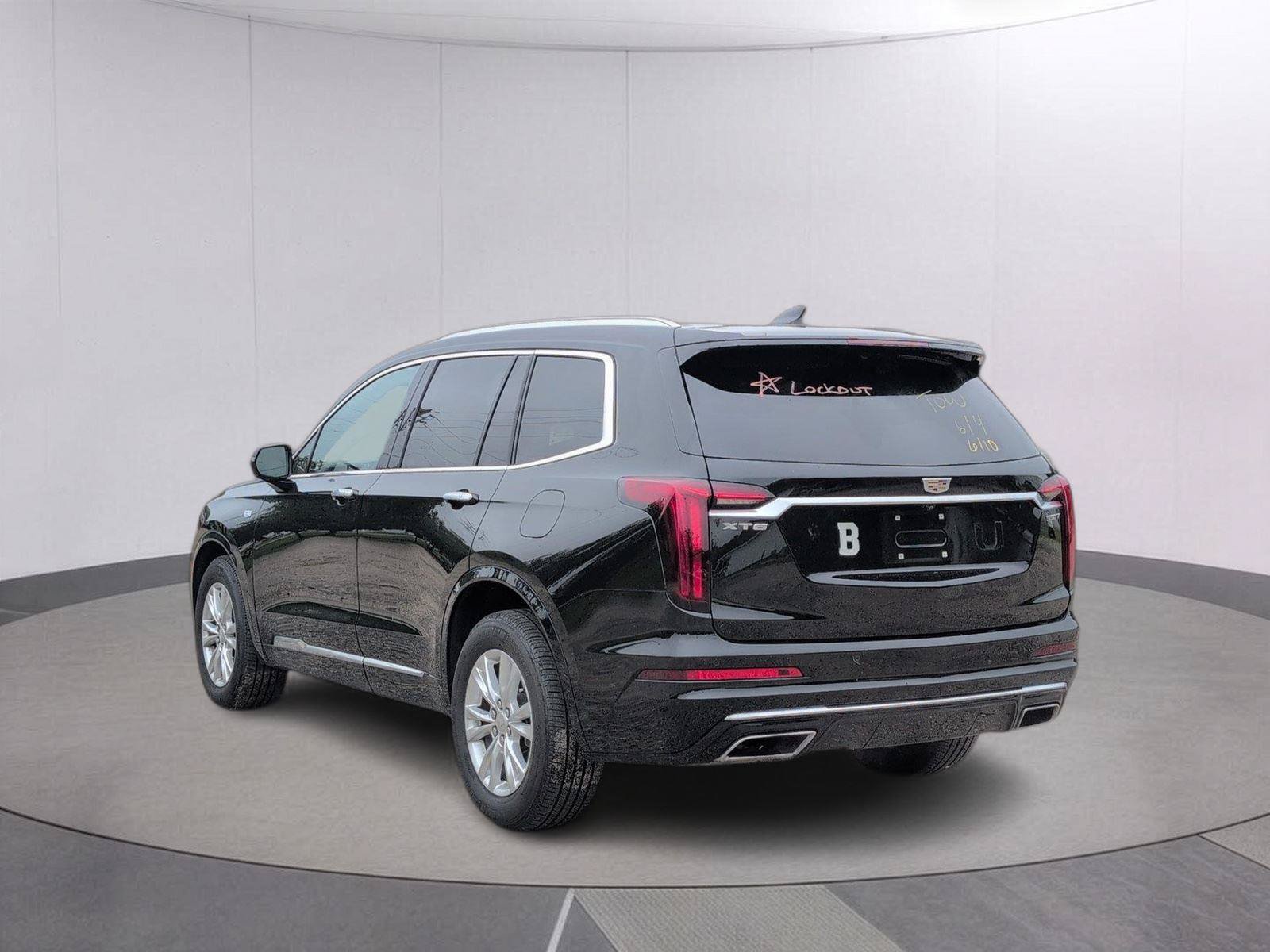 Certified 2024 Cadillac XT6 Luxury FWD image 3