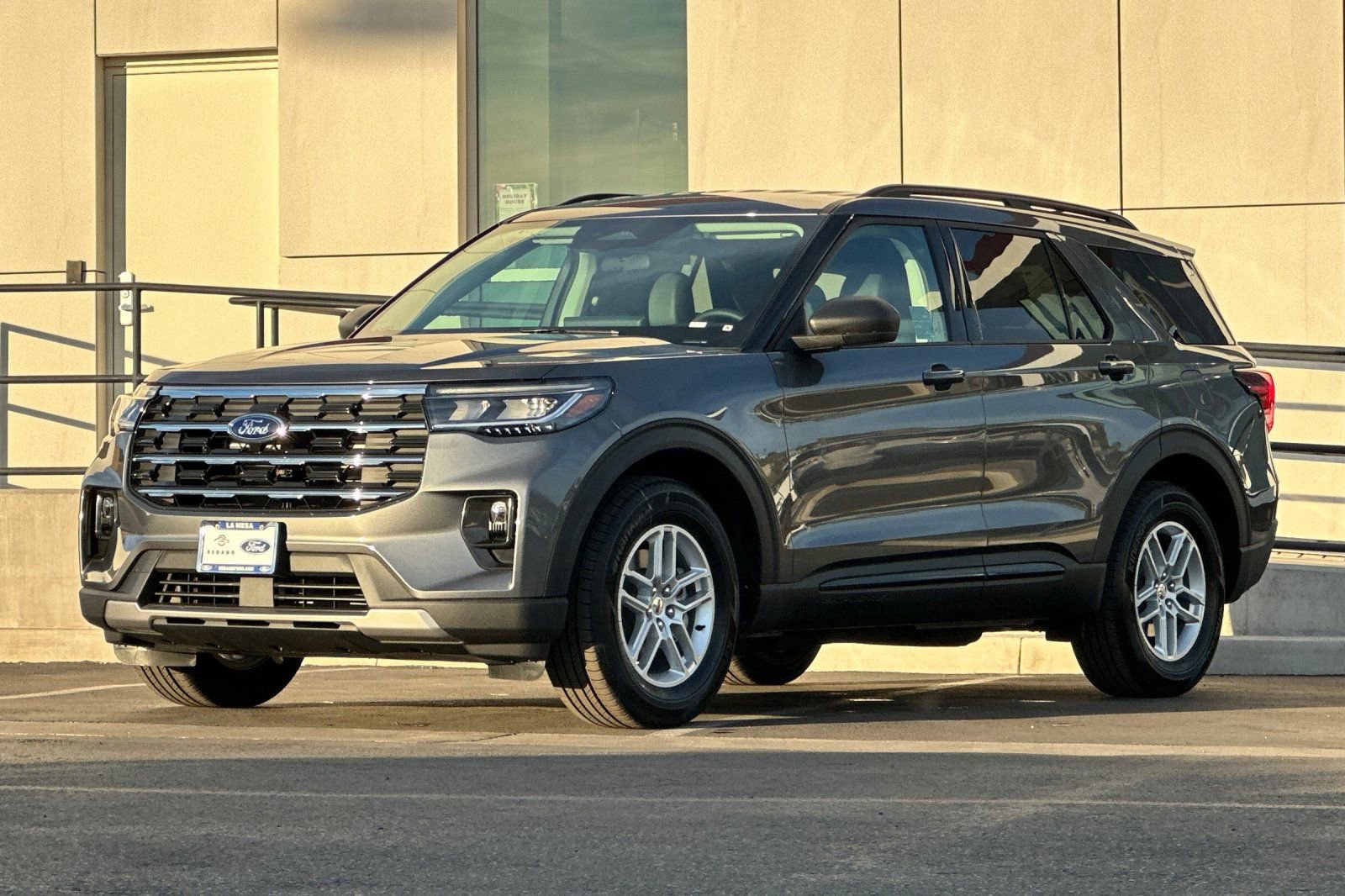 New 2026 Ford Explorer Active w/ Active Comfort Package image 7
