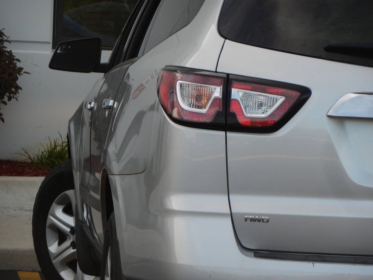 Used 2014 Chevrolet Traverse LS AWD/4WD image 1