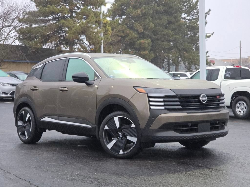 New 2026 Nissan Kicks SR w/ SR Premium Package AWD/4WD image 2