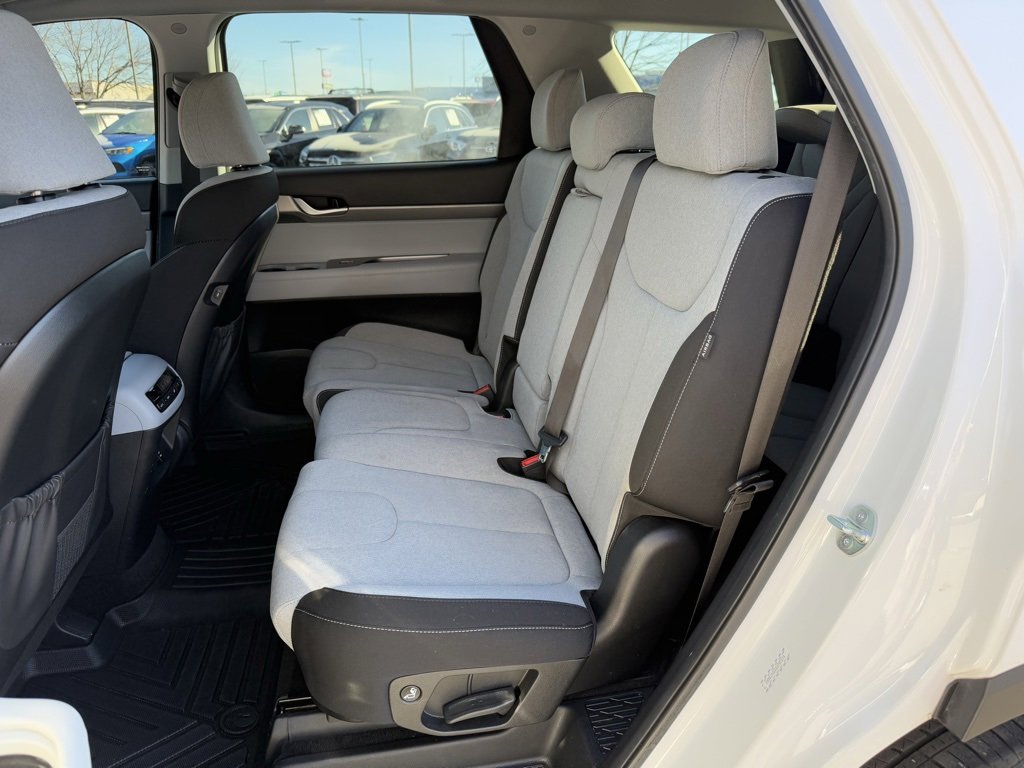Used 2024 Hyundai Palisade SE image 32