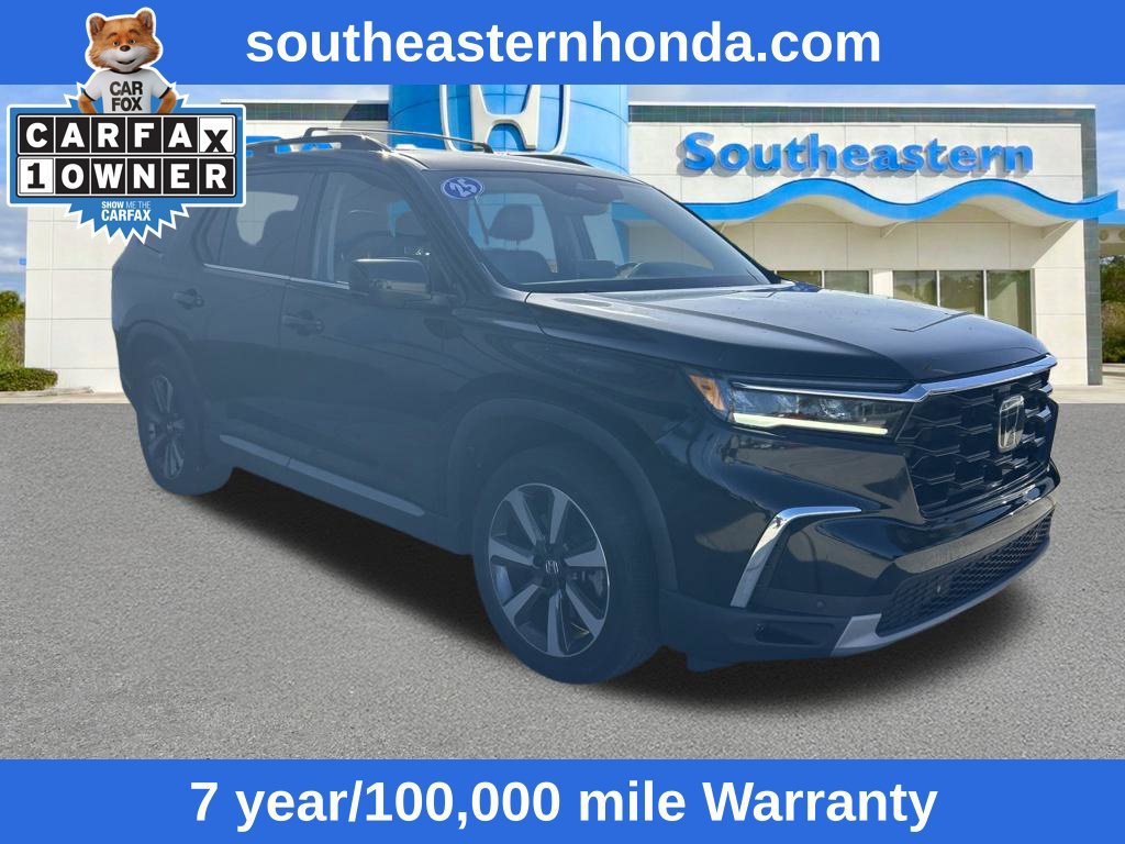 Used 2025 Honda Pilot Touring image 3