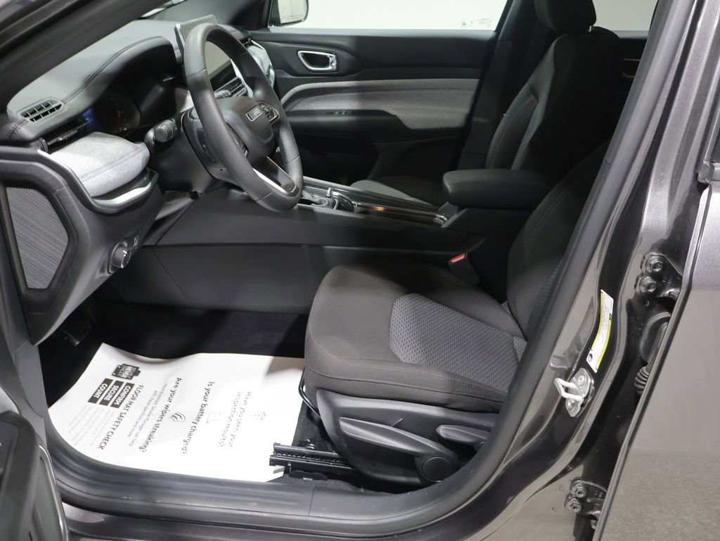 Used 2024 Jeep Compass Sport AWD/4WD image 11