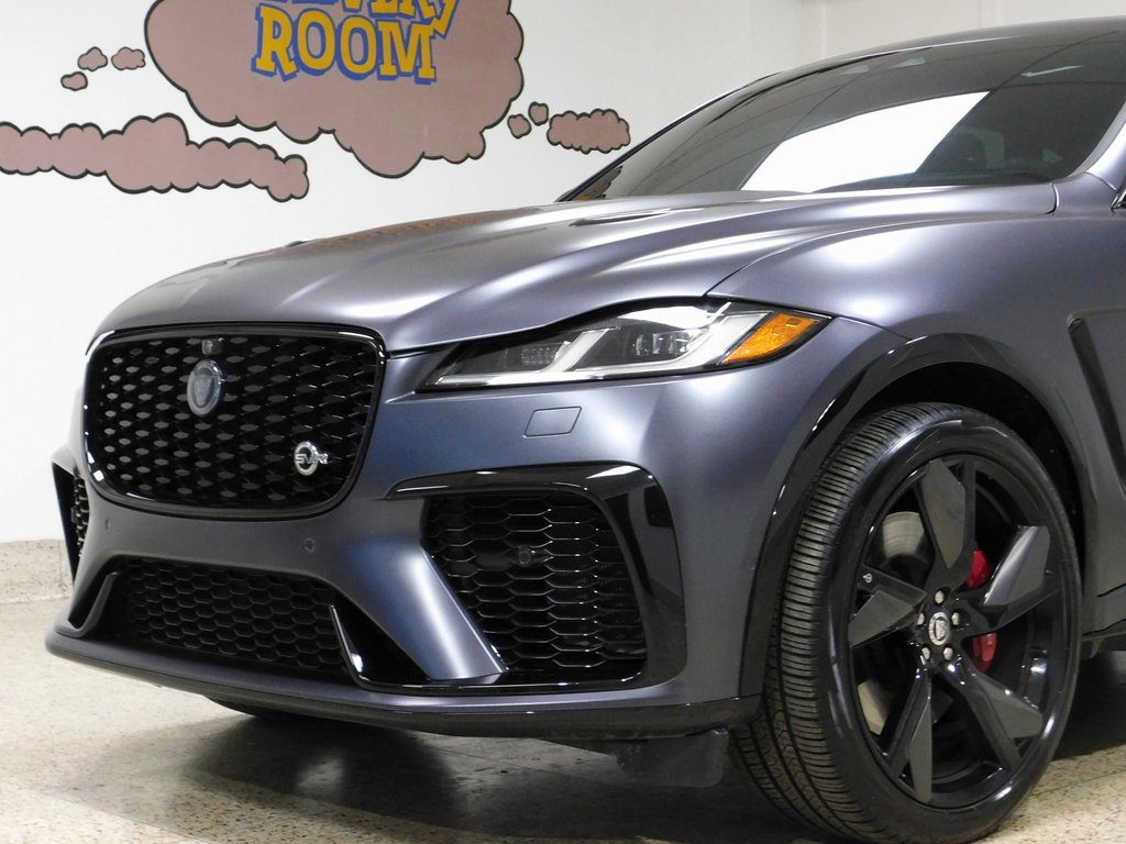 Used 2024 Jaguar F-PACE SVR image 16