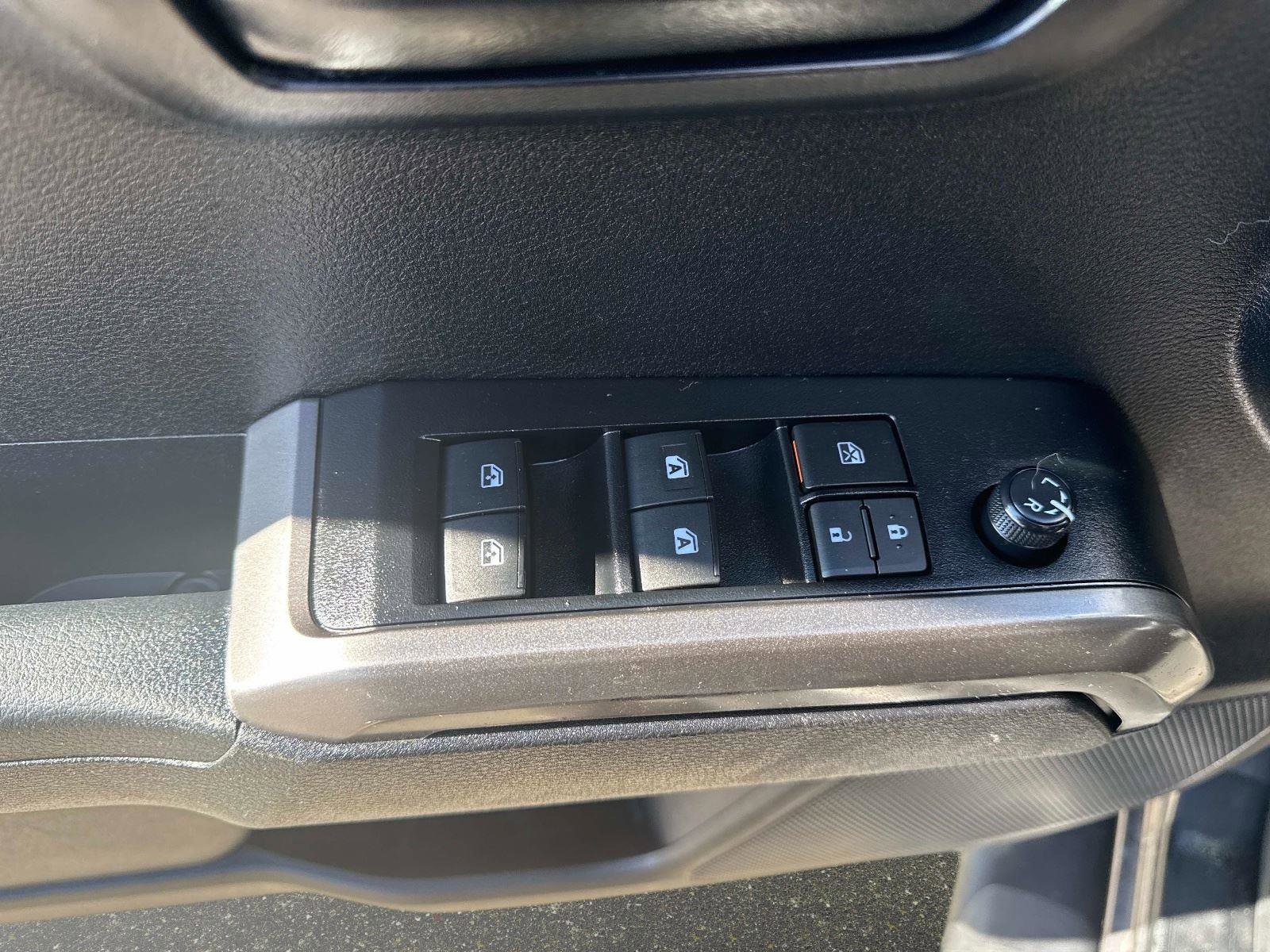 Used 2023 Toyota Tacoma SR5 image 18