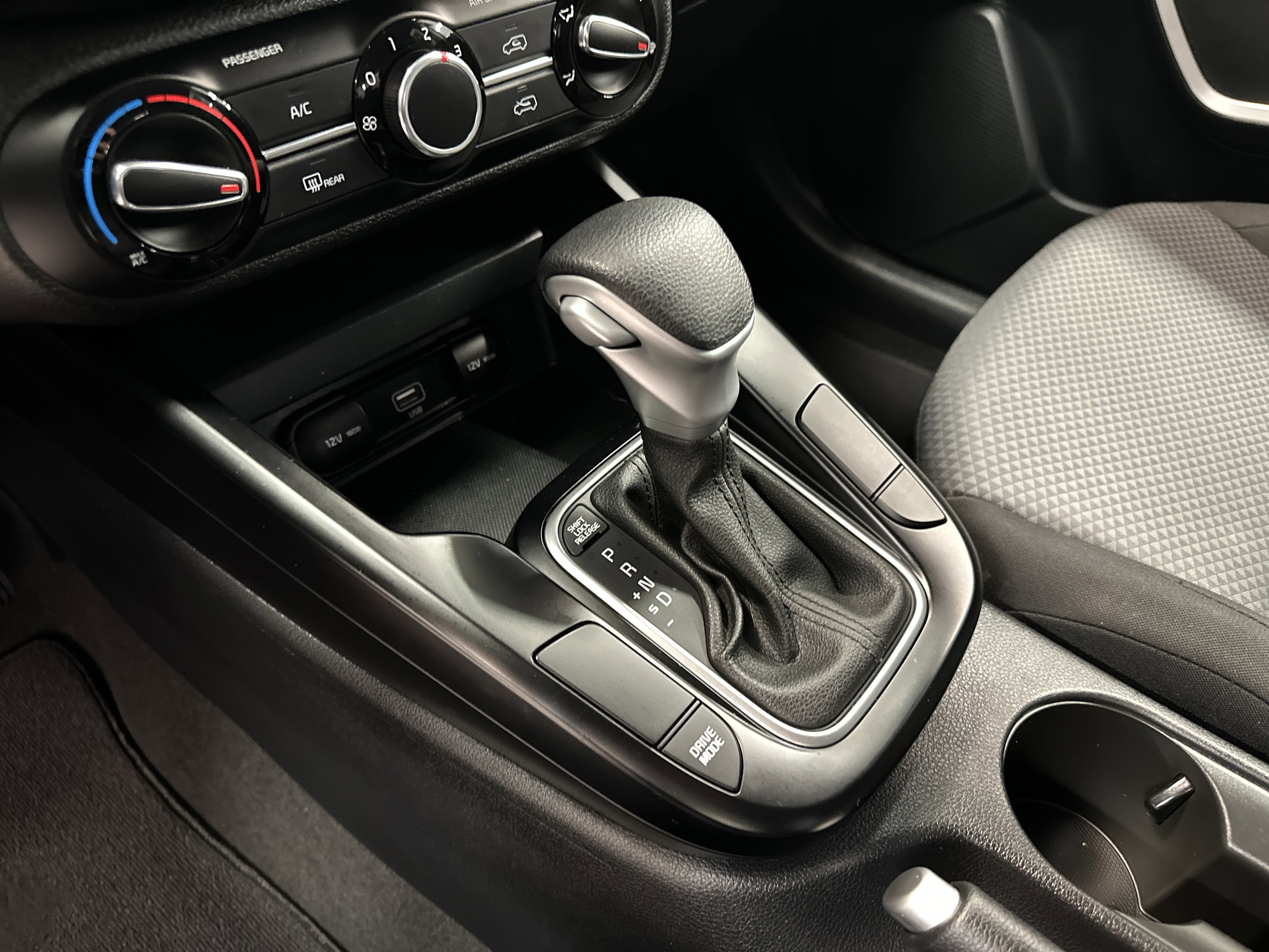 Used 2022 Kia Soul LX w/ Technology Package image 25