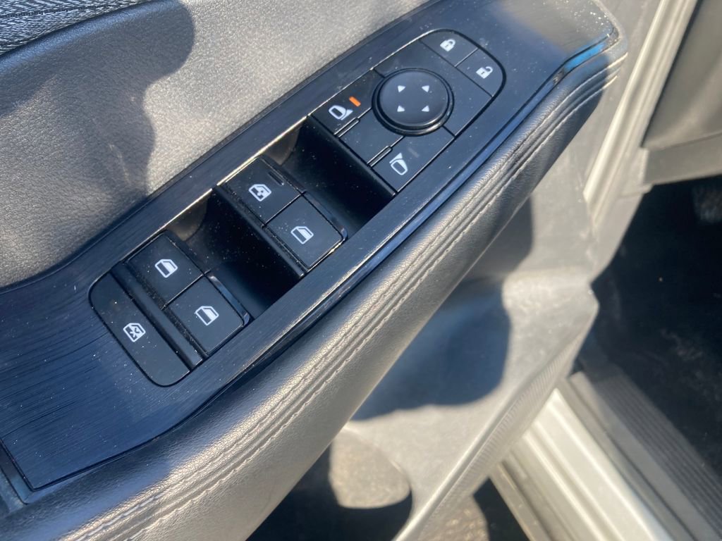 Used 2021 Nissan Rogue SV image 13