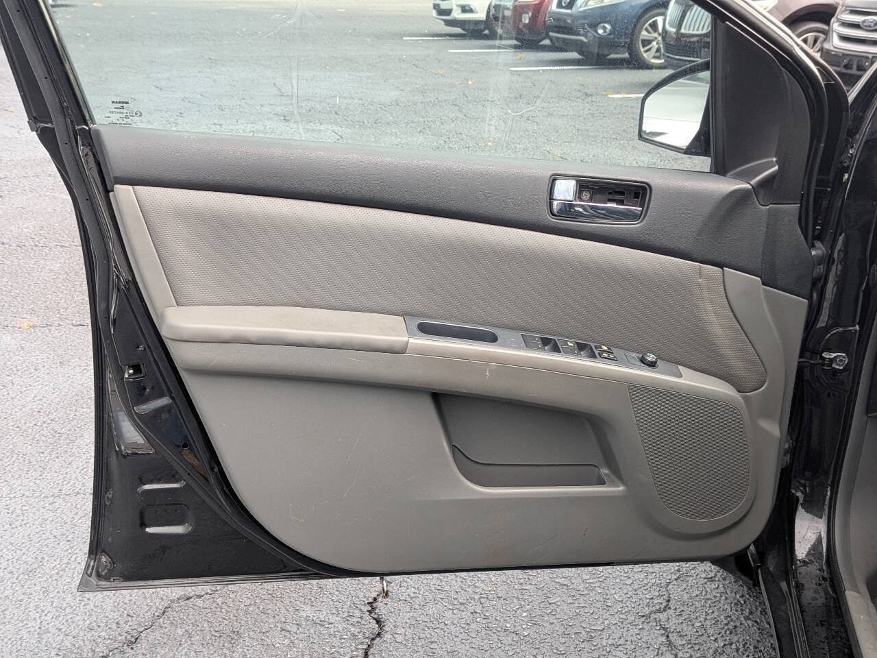 Used 2008 Nissan Sentra 2.0 SL w/ Sunroof Pkg FWD image 11