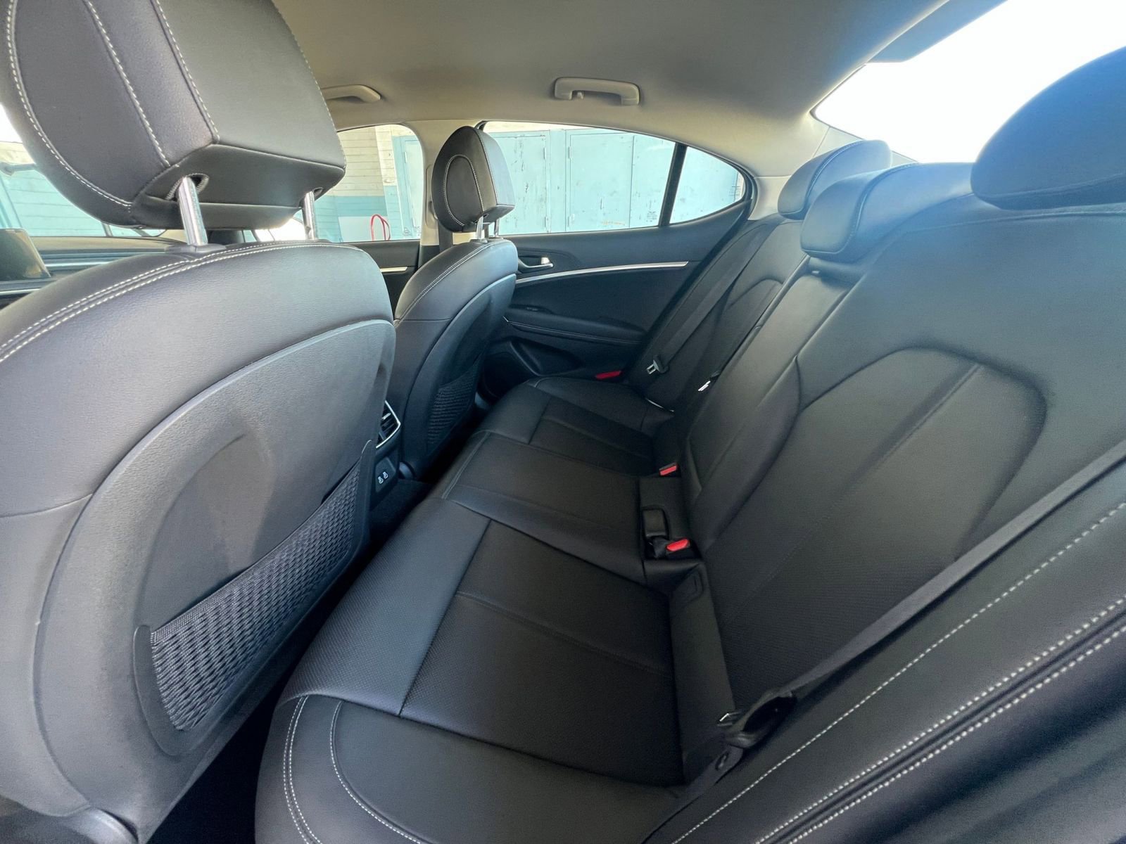 Used 2025 Genesis G70 2.5T image 25