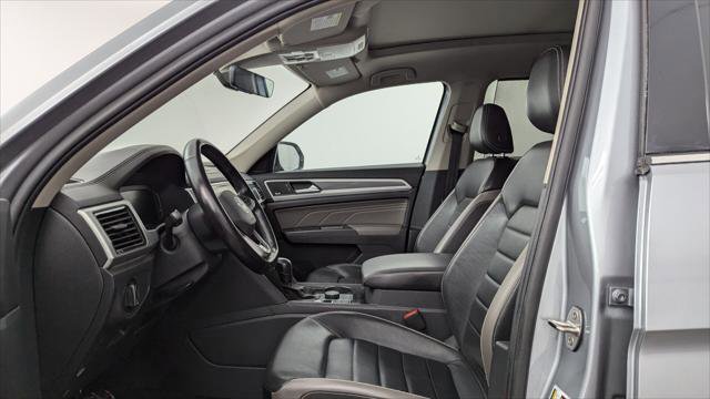 Used 2022 Volkswagen Atlas SEL Premium AWD/4WD image 14