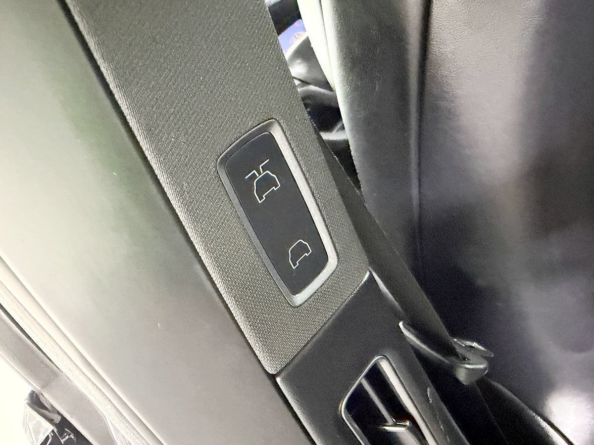 Used 2018 Tesla Model X 100D AWD/4WD image 36