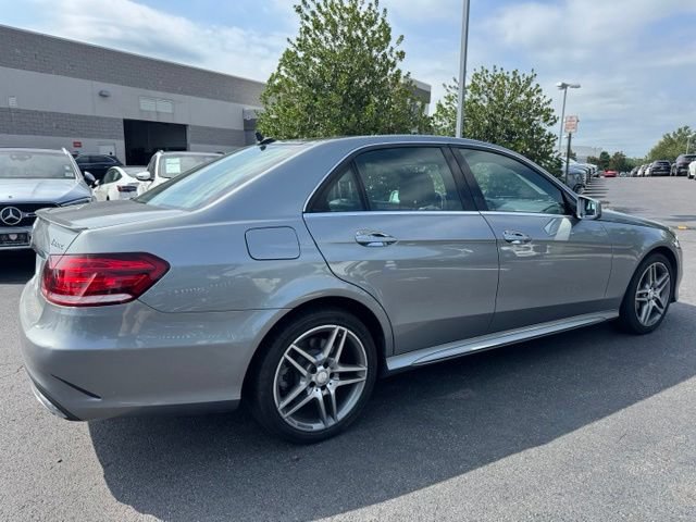 Used 2014 Mercedes-Benz E 550 4MATIC Sedan image 25