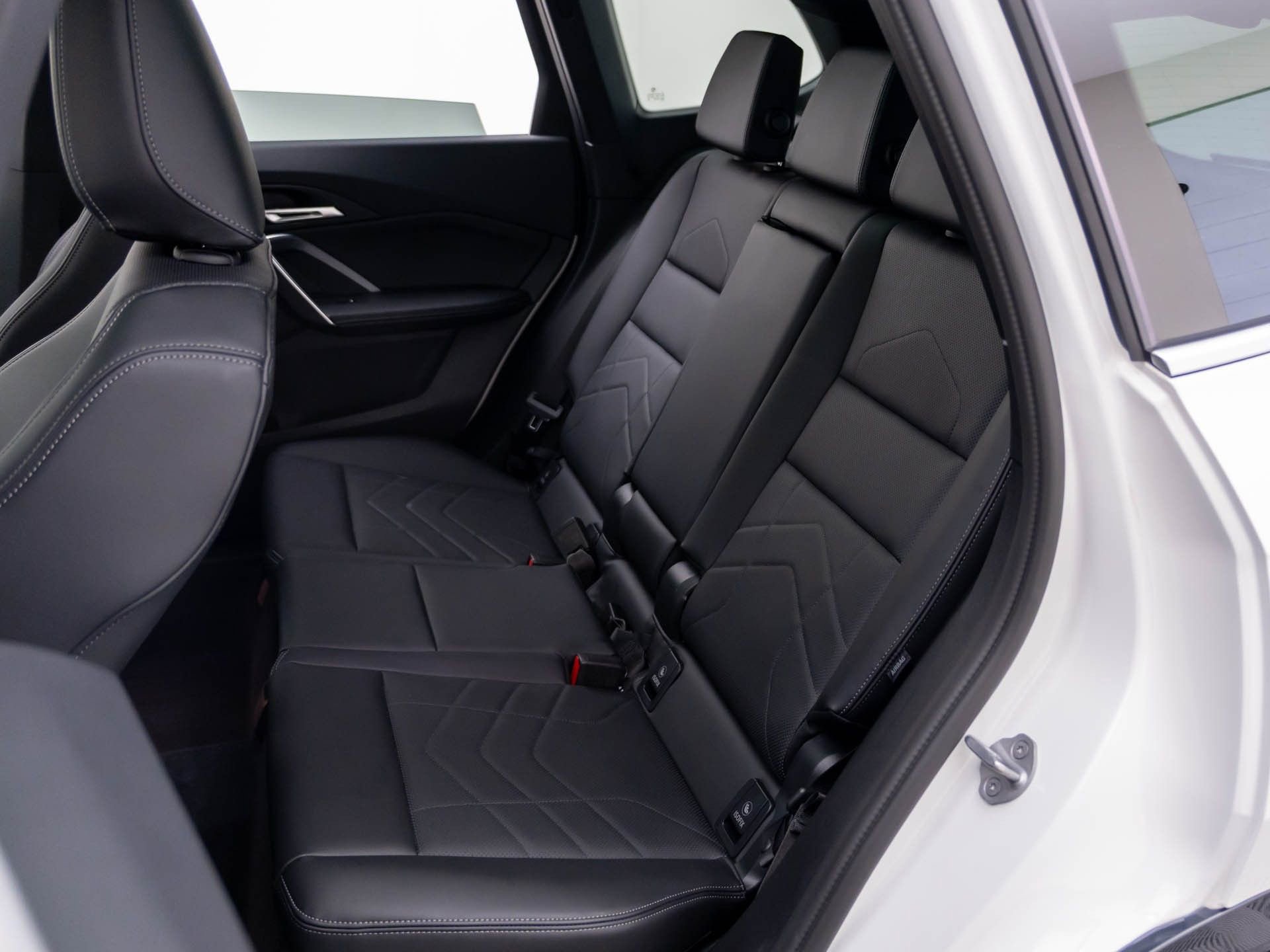 Certified 2025 BMW X1 xDrive28i w/ Convenience Package image 19