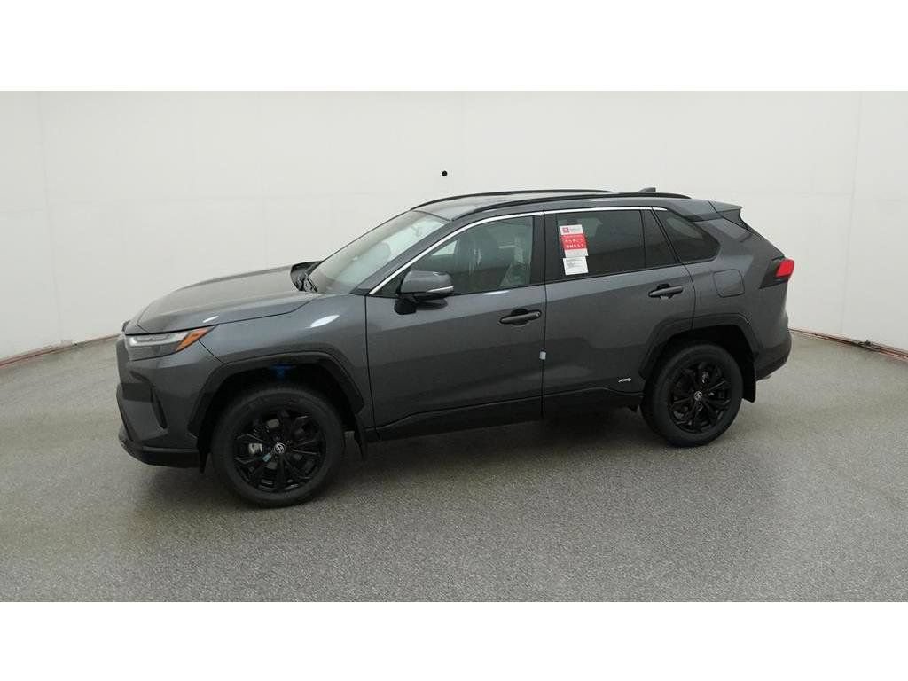 Used 2024 Toyota RAV4 SE AWD/4WD image 3