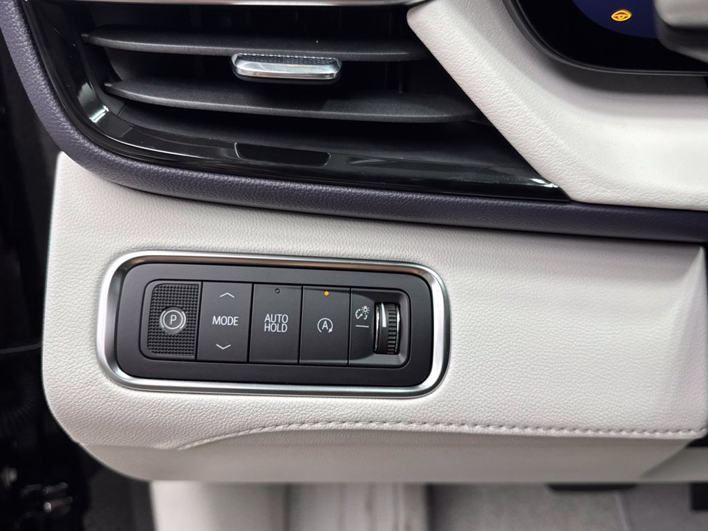 New 2027 Buick Enclave Avenir FWD image 14