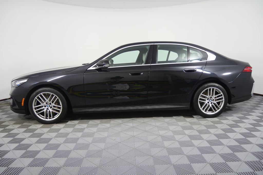 Certified 2024 BMW 540i xDrive w/ Premium Package image 6