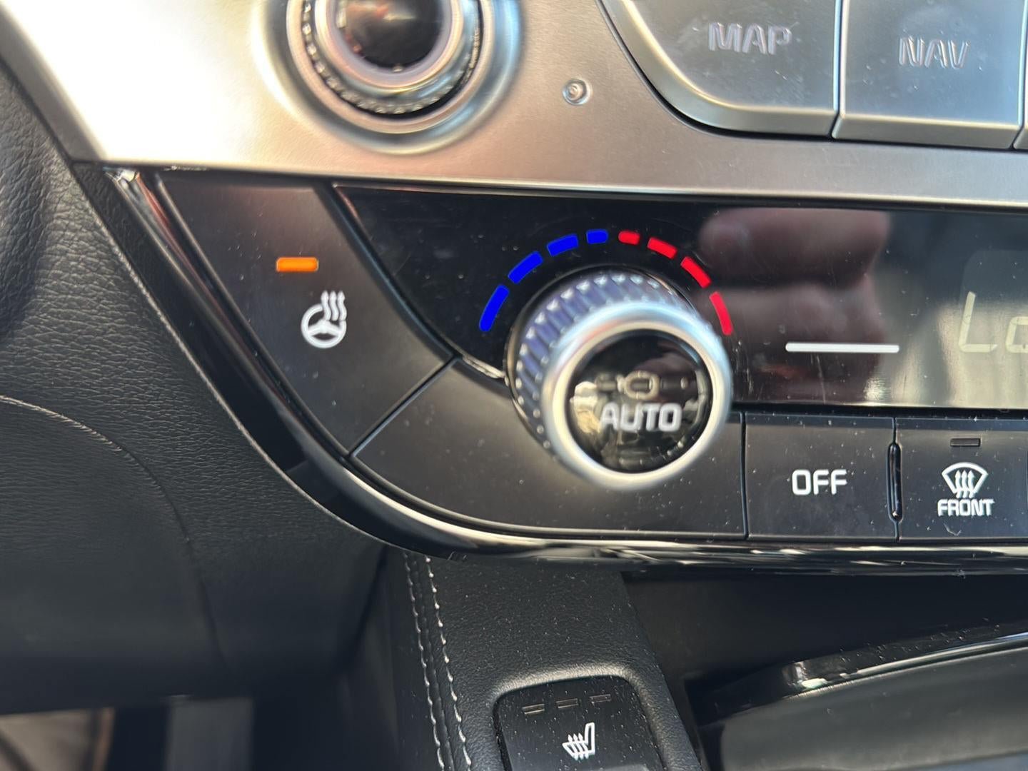 Used 2025 Kia Telluride AWD image 40