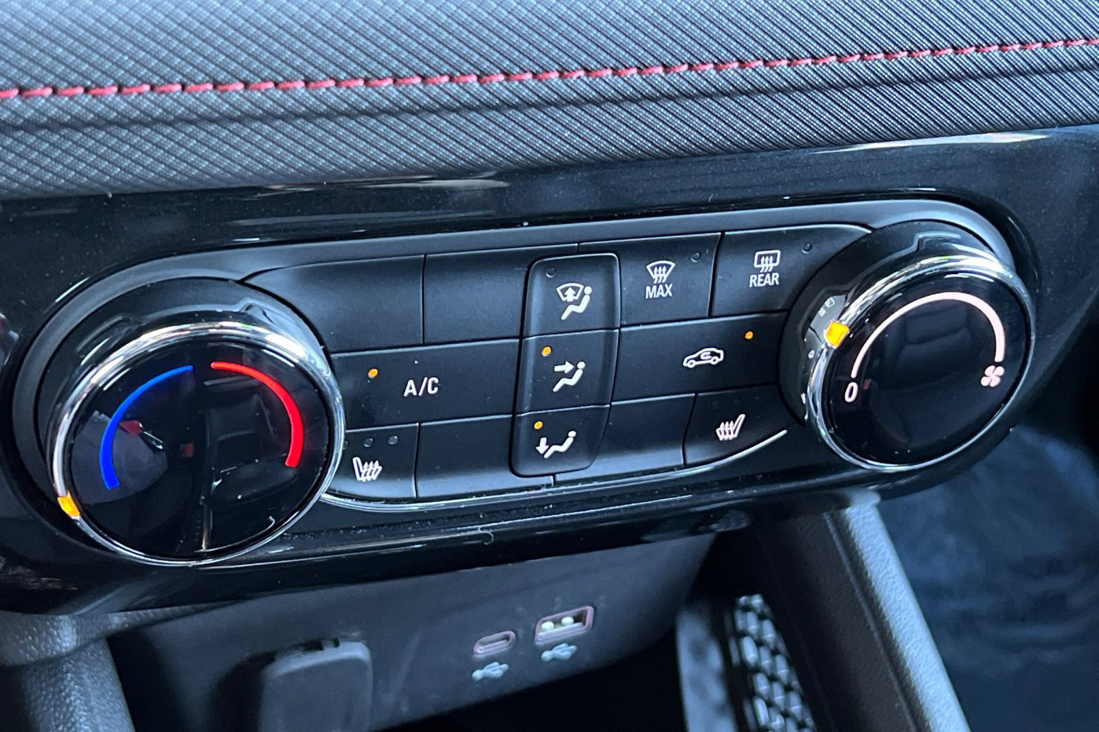 Used 2024 Chevrolet TrailBlazer RS image 17