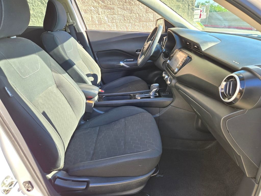 Used 2024 Nissan Kicks SV FWD image 18