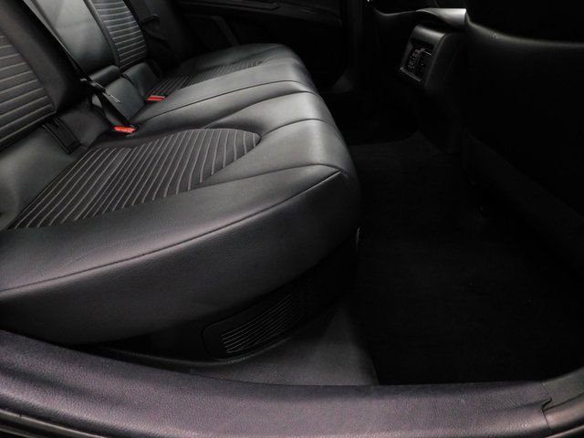 Used 2024 Toyota Camry SE image 29