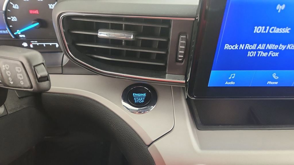 Used 2023 Ford Explorer XLT w/ Equipment Group 202A image 22