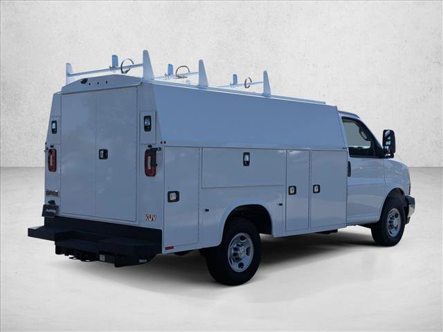 New 2026 Chevrolet Express 3500 w/ Power Convenience Package RWD video 2