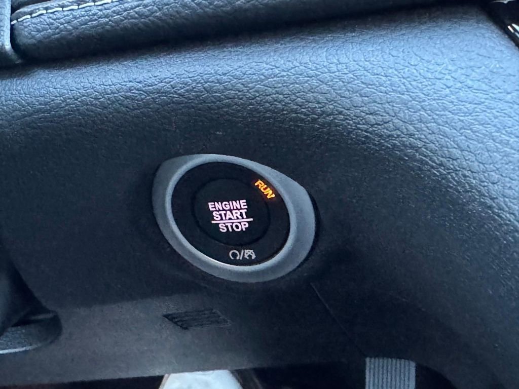 New 2026 Chrysler Pacifica Limited w/ Trailer Tow Group AWD/4WD image 22