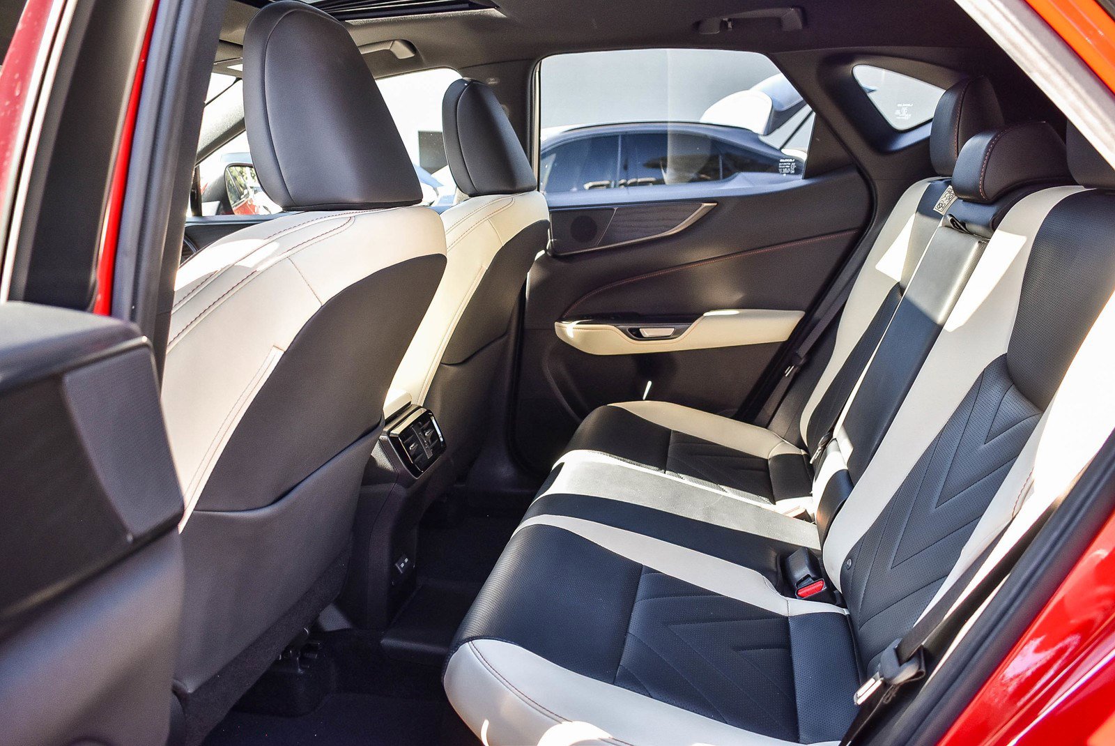 Used 2023 Lexus NX 450h+ 450h+ Luxury image 17