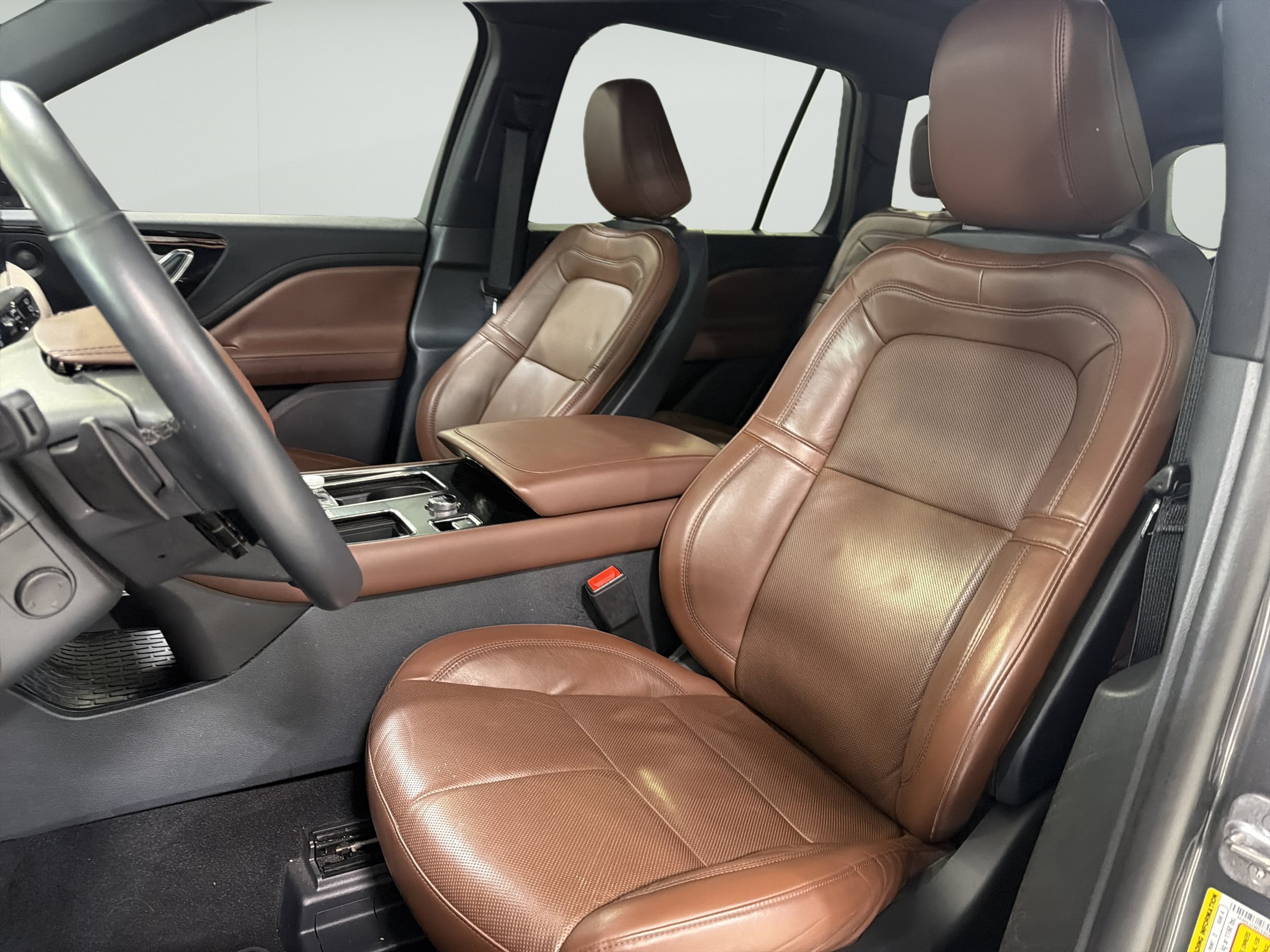 Used 2025 Lincoln Aviator Reserve w/ Jet Appearance Package RWD image 10