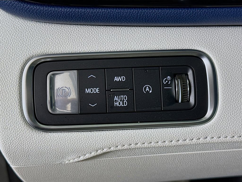 Used 2025 Buick Enclave Avenir w/ Super Cruise Package image 10