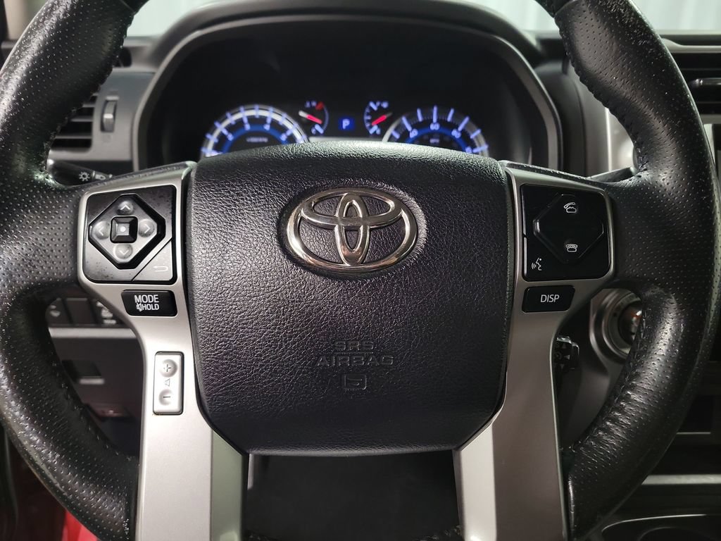 Used 2017 Toyota 4Runner SR5 AWD/4WD image 19
