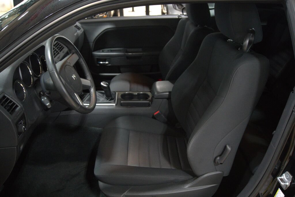 Used 2009 Dodge Challenger R/T RWD image 38
