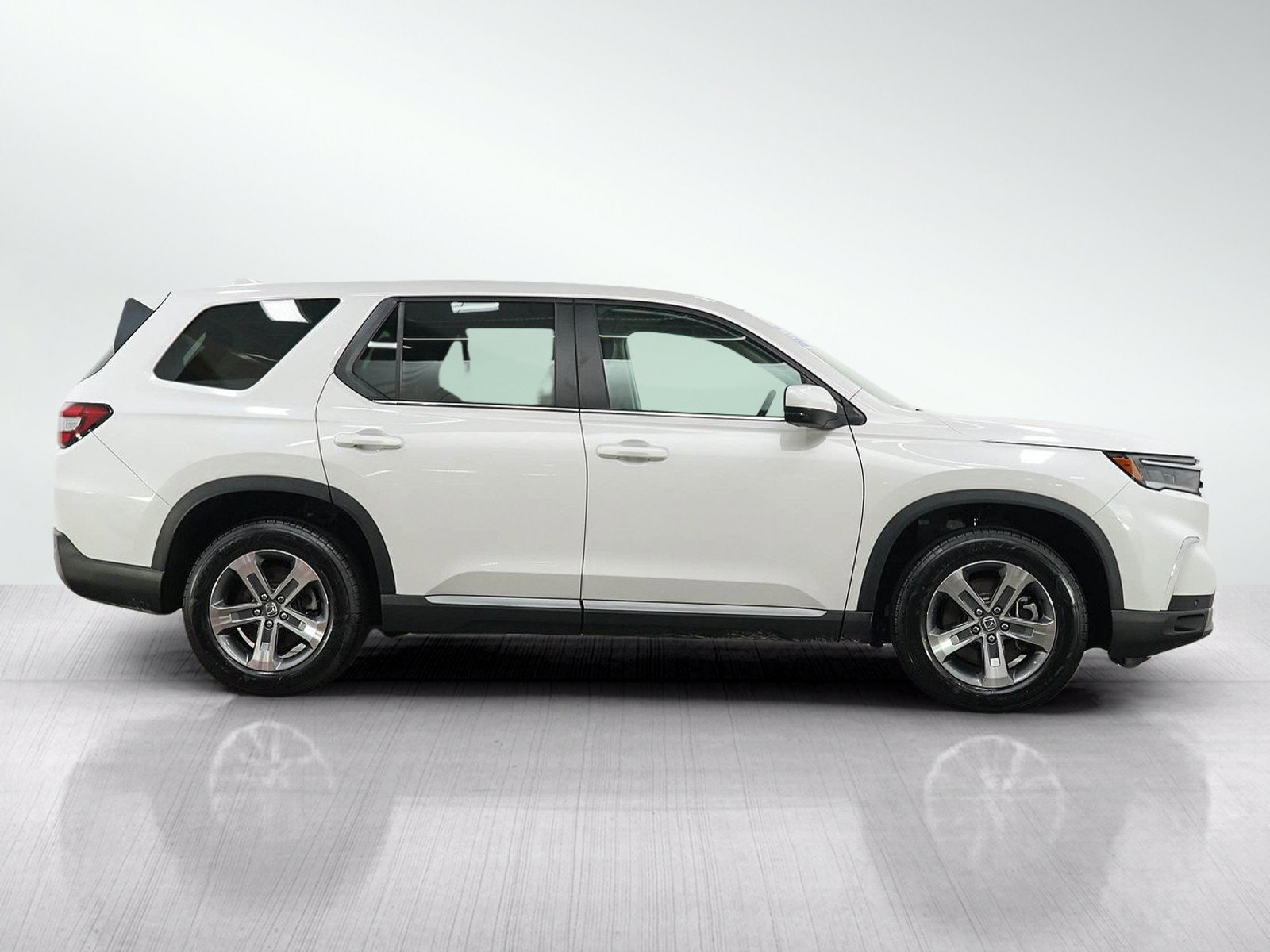 Used 2023 Honda Pilot EX-L image 6