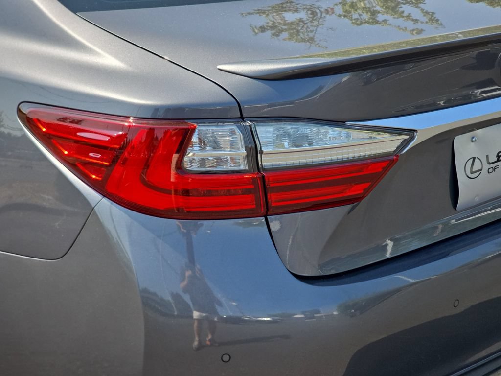 Used 2018 Lexus ES 350 w/ Luxury Package w/Wood Trim FWD image 36