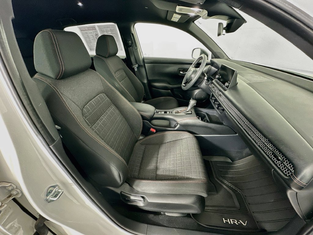 Used 2024 Honda HR-V Sport image 33