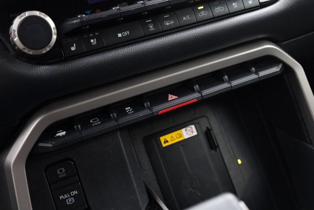 Used 2024 Toyota Tundra Limited image 21