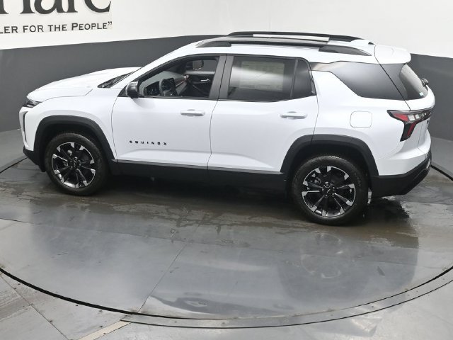 New 2027 Chevrolet Equinox RS w/ Safety and Technology Package FWD image 21